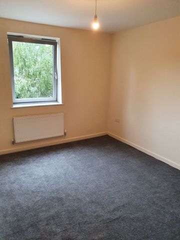 1 Bed Flat, Wyck Beck Road, BS10 - Photo 2