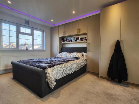 4 bedroom house to rent - Photo 3