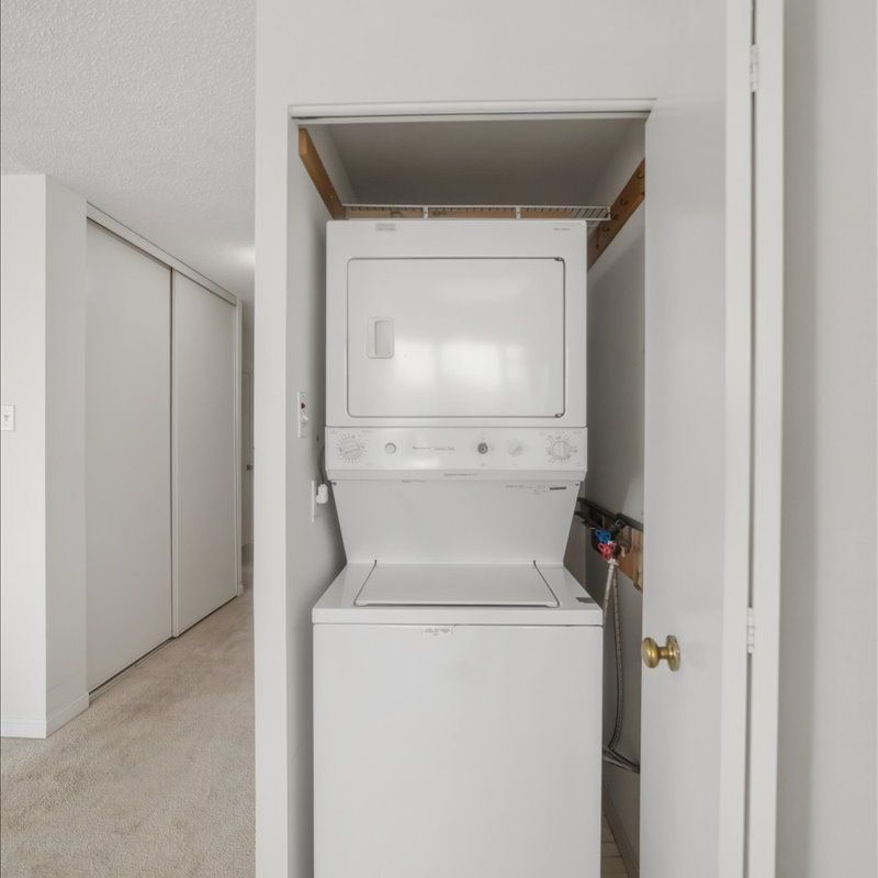 For Lease - 12 Laurelcrest Street Unit# 713, Brampton, Ontario - Photo 1