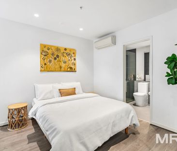 Live in the heart of South Yarra - Photo 4