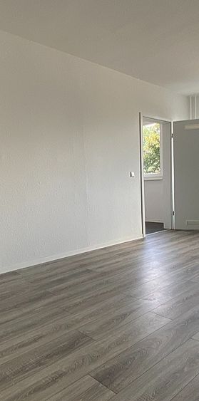 Hier möchten Sie einziehen? Gern! 2-Zimmer-Wohnung mit Balkon - Photo 1