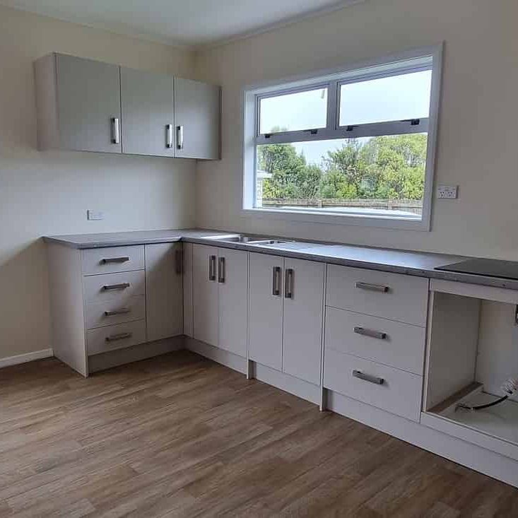 Central Wainuiomata Rental - Photo 1
