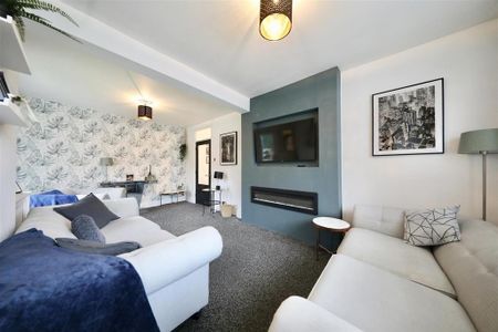 5 bedroom house to rent - Photo 2