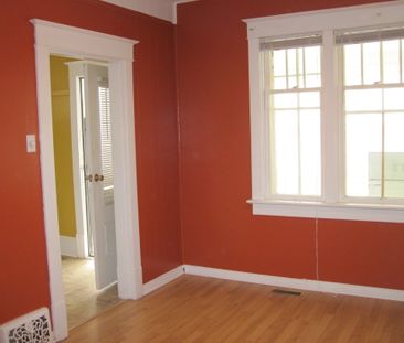 1255 RAE 3 BEDROOMS - Photo 2