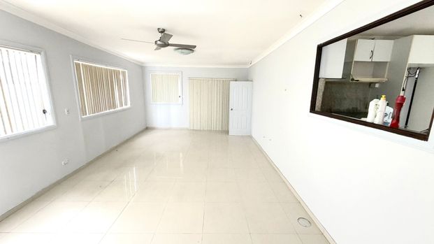 Spacious 3-Bedroom Home in a Quiet Location - Photo 1