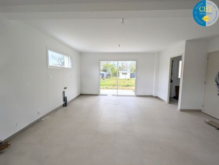Location Maison 4 pièces 80m² PLELAN LE GRAND 35380 - Photo 2