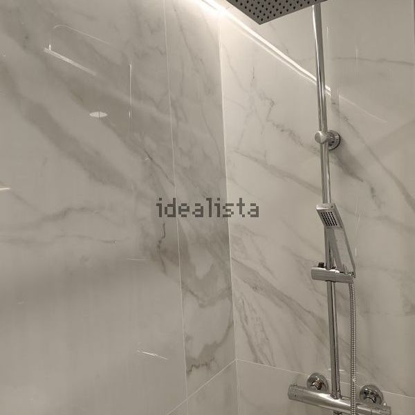 Alquiler de estudio en Calle Lope de Rueda - Photo 1