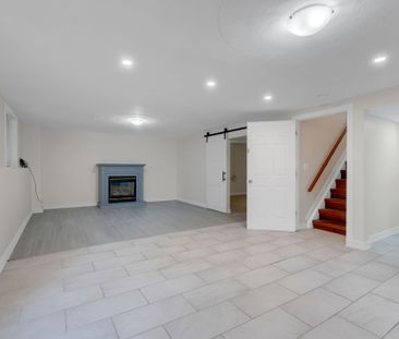 For Lease - 16 Waddington Crescent, Barrie, Ontario - Photo 3