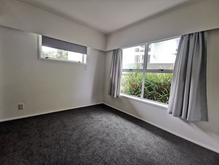 Lovely Flat in the Sought After Bays Area - Photo 2