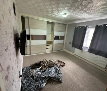 3 bedroom terraced house to rent - Photo 4