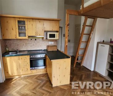 Pronájem bytu 1+kk, 28 m - Photo 1