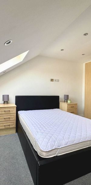 Price £1,200 pcm - Available Now - Furnished - Photo 1