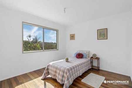34 Maple Street, Kingston QLD 4114 - House For Rent - $590 | Domain - Photo 5