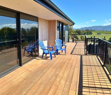 Space, Style, Comfort and those fabulous views! - Photo 5