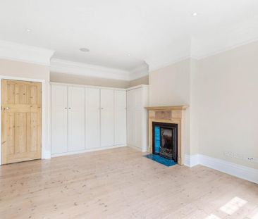 6 bedroom detached house to rent - Photo 2