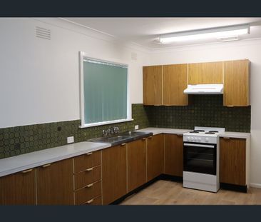 Quiet Closed Street Location - Photo 5