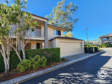 DOUBLE GARAGE - Air-Con & Pool - Photo 4