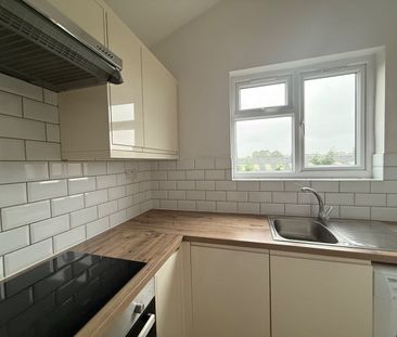 Room in a Shared House, Dunraven Avenue, LU1 - Photo 3