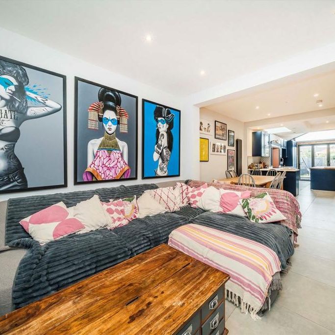 3 bedroom terraced house to rent - Photo 1