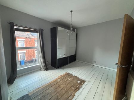 Hall Street - Photo 3