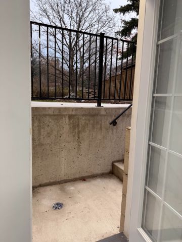 For Lease - 122 VALONIA Drive, Brampton, Ontario - Photo 2