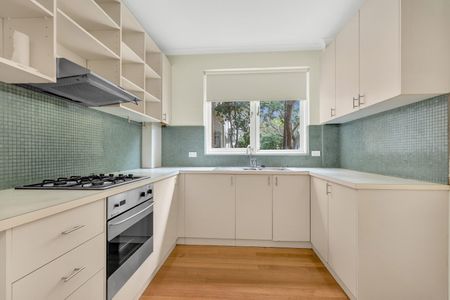 11/31 Leslie Road, Essendon VIC 3040 - Photo 2