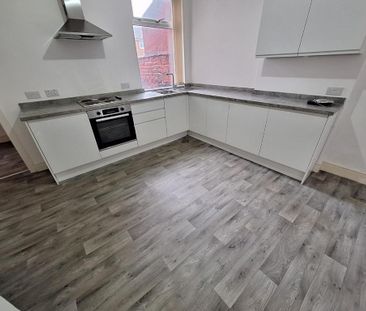 3 bedroom terraced house to rent - Photo 6