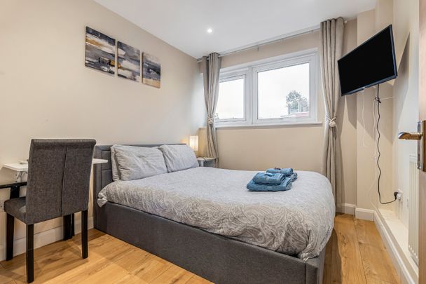 Seward Street, London, EC1V - Photo 1