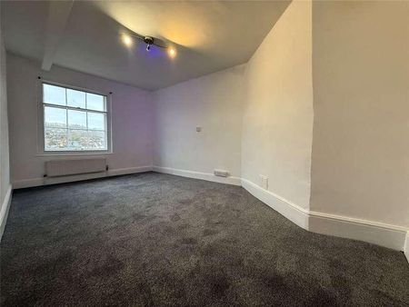 High Street, Crediton, Devon, EX17 - Photo 5