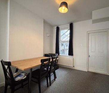 57 Lisburn Avenue, Belfast, BT9 7FX - Photo 3