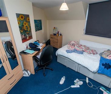 3 bedroom apartment to rent - Photo 5