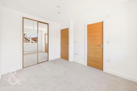 2 bedroom semi-detached house to rent - Photo 4