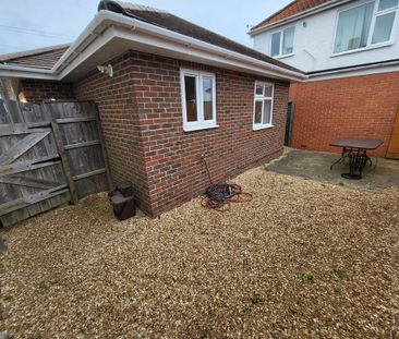 Bournemouth, Dorset - Photo 2