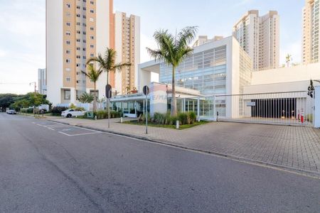 Apartamento mobiliado para locação com 3 quartos, sendo 1 suíte, e 2 vagas no Parque Ecoville, em Curitiba/PR, por R$ 5.300,00 - Foto 4