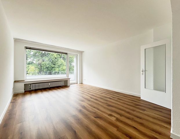 Moderne und frisch renovierte 2-Zimmer-Wohnung mit 2 Balkonen in ruhiger, begehrter Lage von D-Bilk - Photo 1