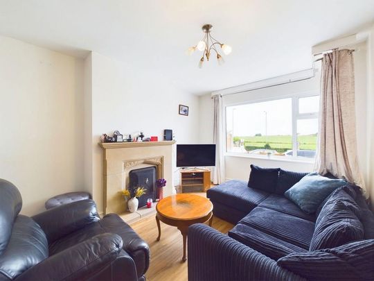 3 bedroom semi-detached house to rent - Photo 1