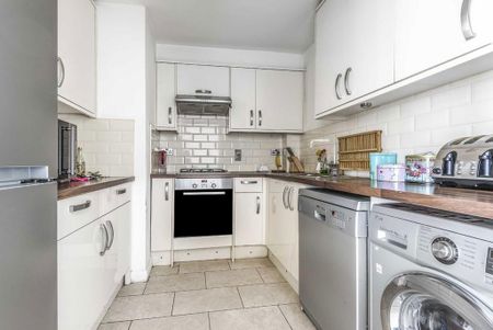 2 bedroom flat to rent - Photo 4
