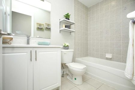 For Lease - 19 betterton Crescent, Brampton, Ontario - Photo 4