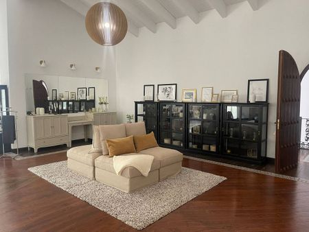 10 bedroom luxury mansion for rent in Puerto Banus, Spain - Photo 3