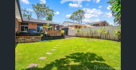 Newly Renovated Coastal Home With Stunning Views & Flexible Living Options - Photo 3