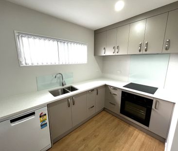 Modern penthouse apartment - Photo 4