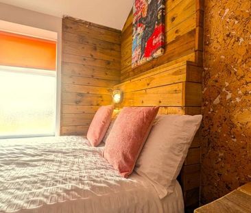 1 bedroom in a house share to rent - Photo 2