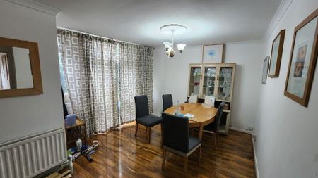 4 bedroom terraced house to rent - Photo 2