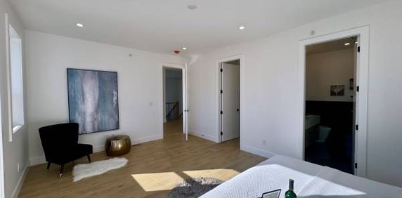 Luxurious Executive Home on Crestview Dr, Chilliwack BC - Photo 2