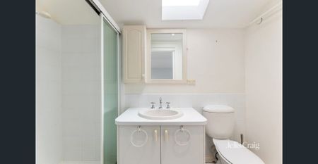 Charming Three Bedroom Home in the Heart of Armadale - Photo 4