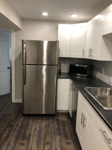 2 Bedroom Semi Furnished Lower Unit in GreyStone Heights - Photo 5