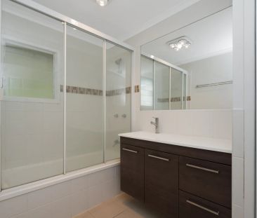 187 Fulham Road, Gulliver. - Photo 1