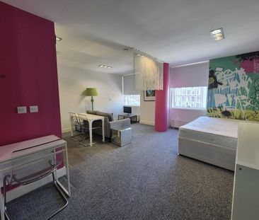 Studio to rent - Photo 3