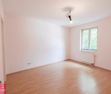 Helle zweieinhalb Zimmerwohnung mit Tiefgarage im begehrten Stadtte... - Photo 1