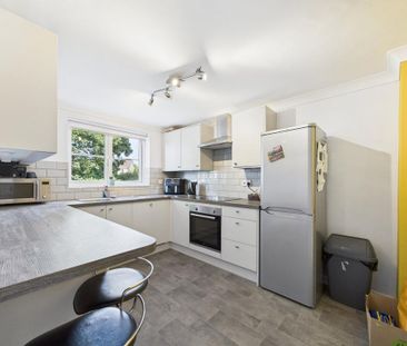 3 bedroom semi-detached house to rent - Photo 3